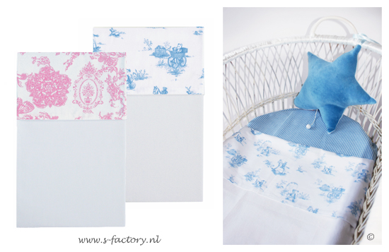 Frisse katoenen lakens met roze of blauwe klassieke print van Cottonbaby